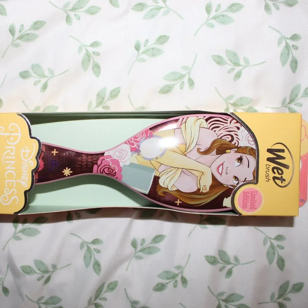 NWT Wet Beauty & the Beast Princess Belle Brush